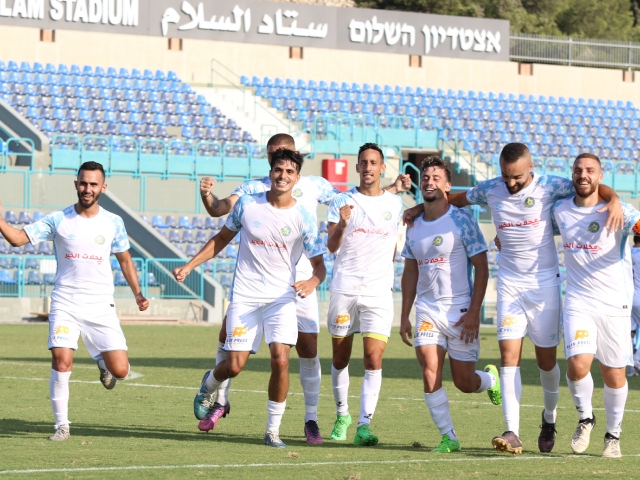 איבדו נקודות. שחקני אום אל פחם (דאפר מחאמיד)